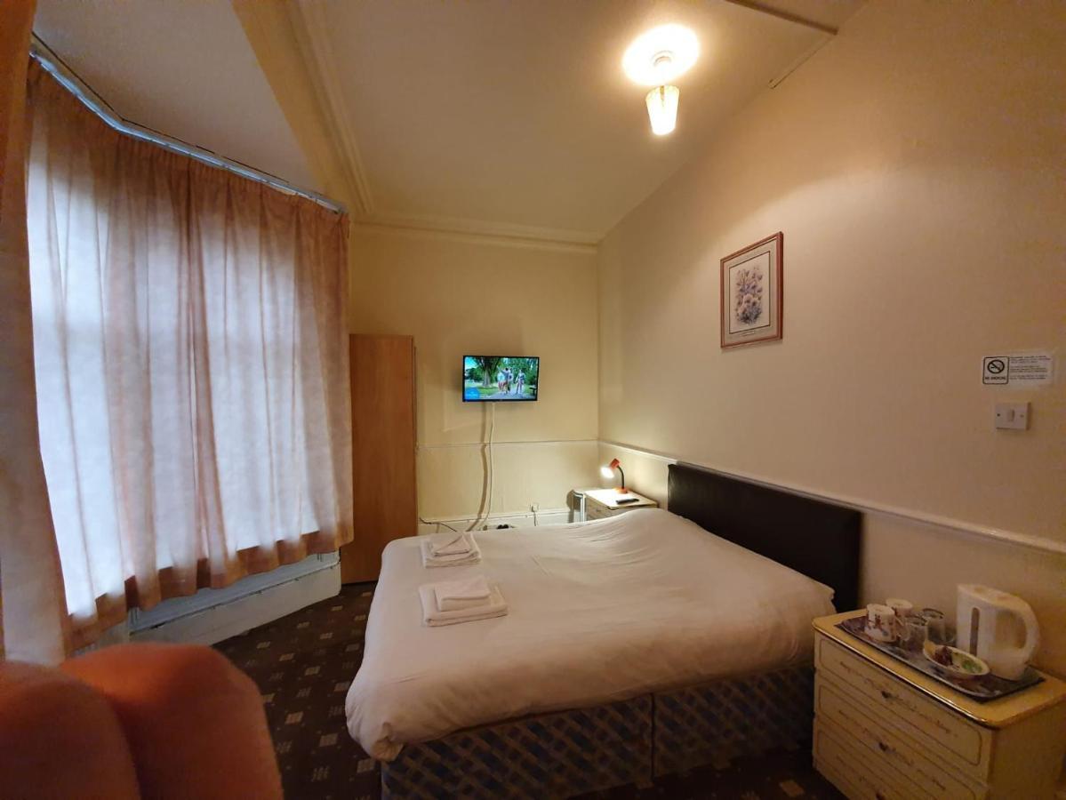 The Handforth Lodge Eksteriør bilde