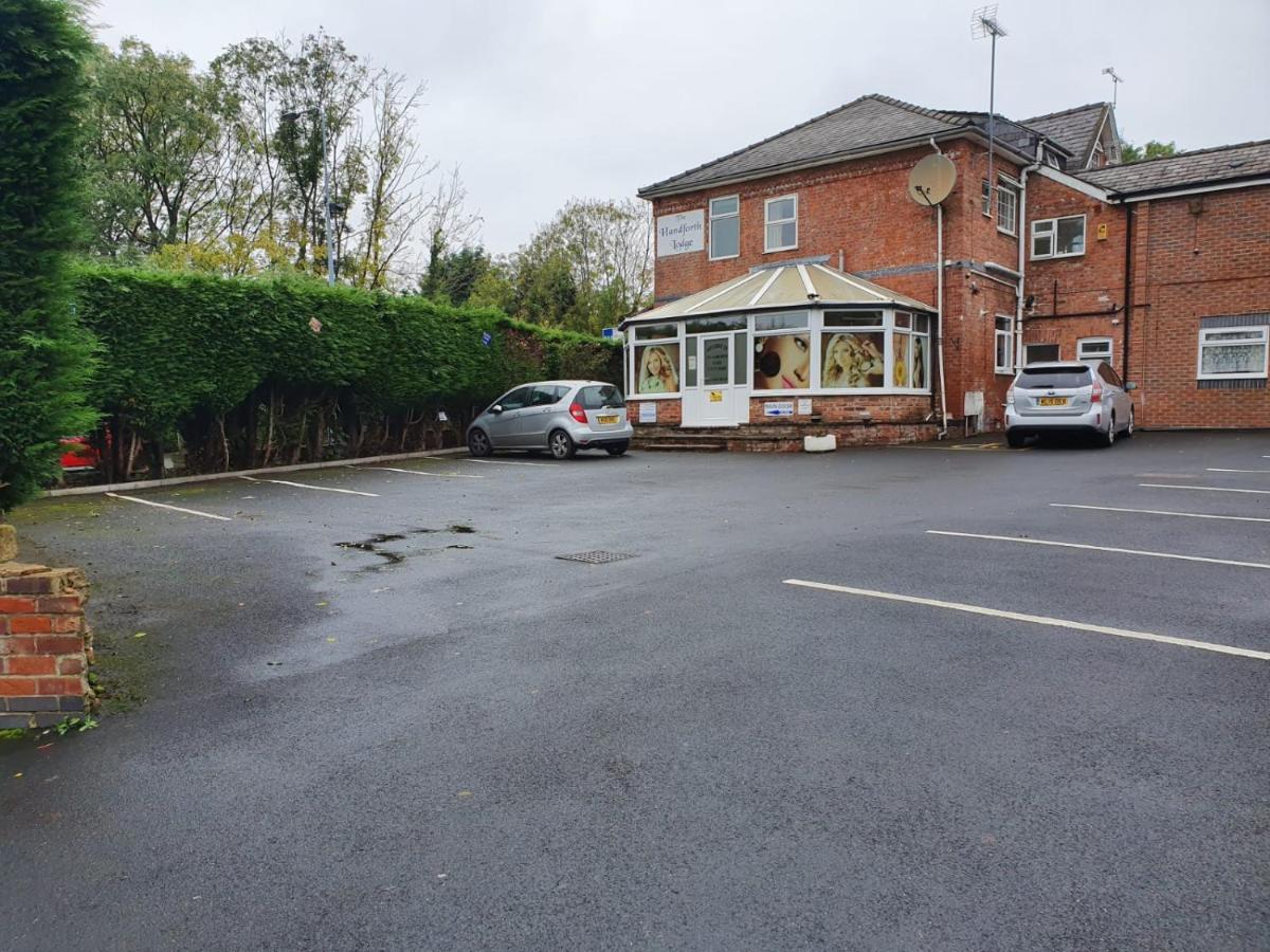 The Handforth Lodge Eksteriør bilde